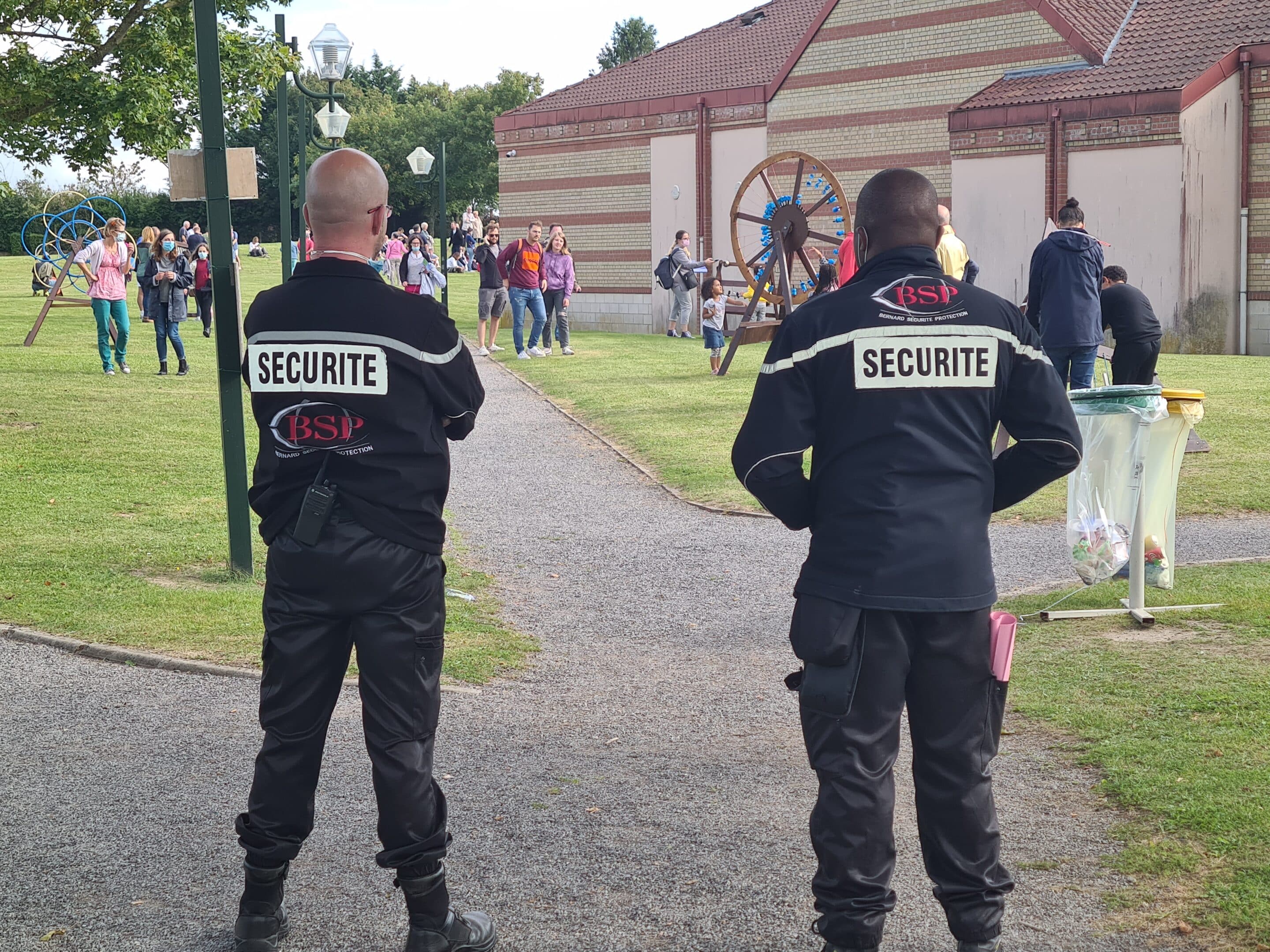 Société de surveillance